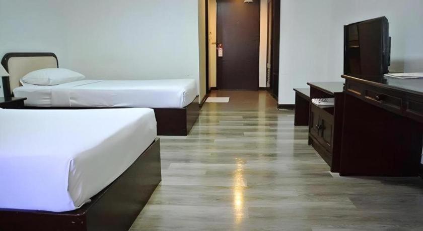 Royal Diamond Hotel Phetchaburi Zewnętrze zdjęcie