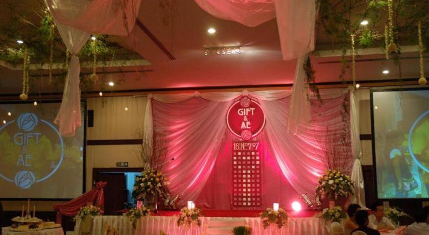 Royal Diamond Hotel Phetchaburi Zewnętrze zdjęcie