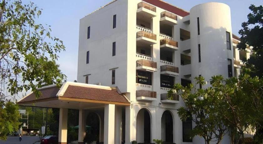 Royal Diamond Hotel Phetchaburi Zewnętrze zdjęcie